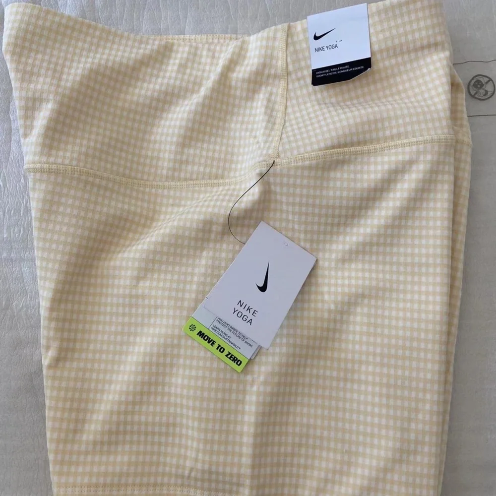 Nike Yoga Women's Gingham Shorts Size 2X